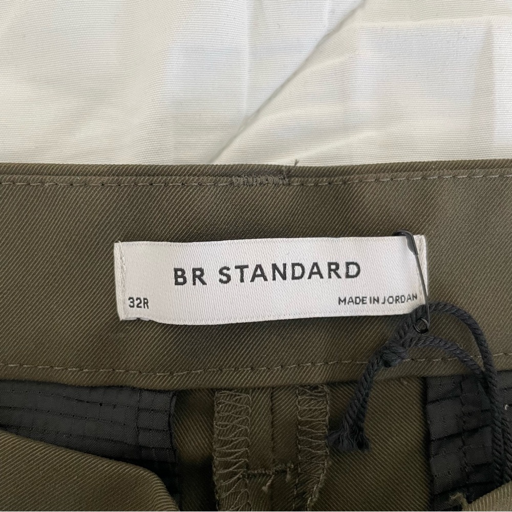 Men’s BR Olive Traveler Pants (Size 32R, 32L) - Picture 2 of 7